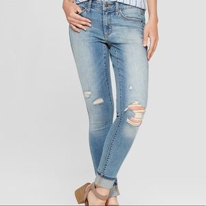 Universal Thread Mid Rise Destructed Skinny Jeans